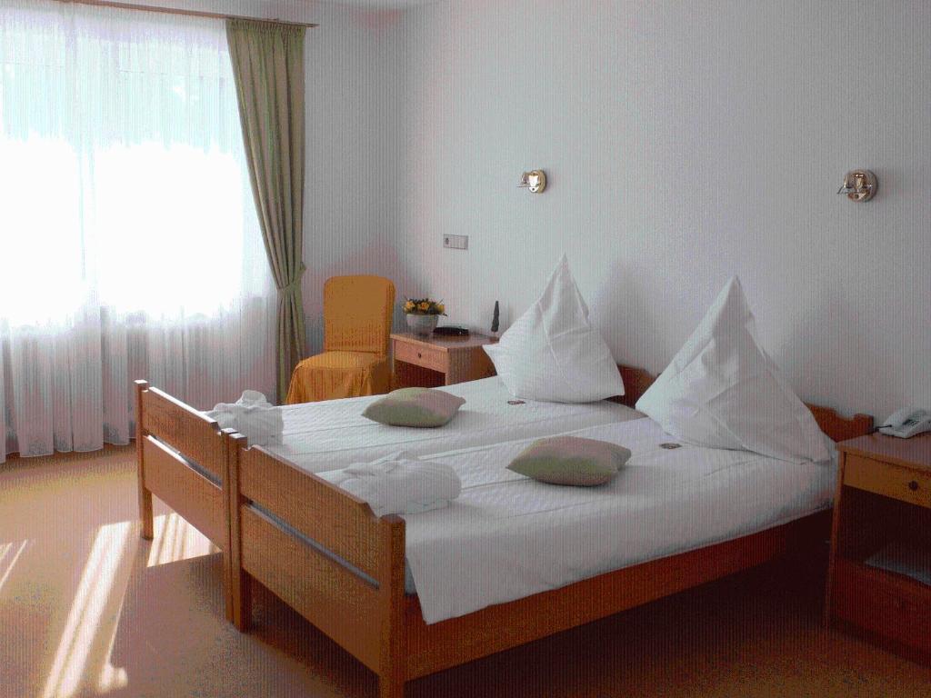 Hotel Garland Villingen-Schwenningen Quarto foto